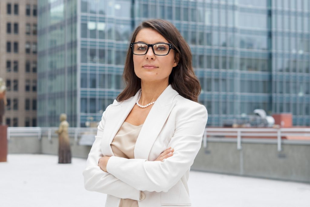 business headshot poses